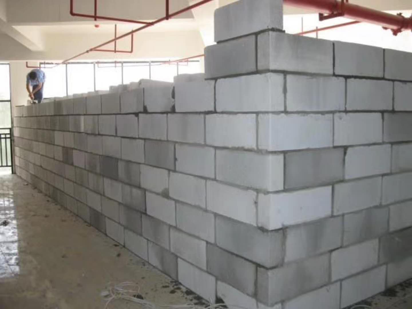 平乐蒸压加气混凝土砌块承重墙静力和抗震性能的研究